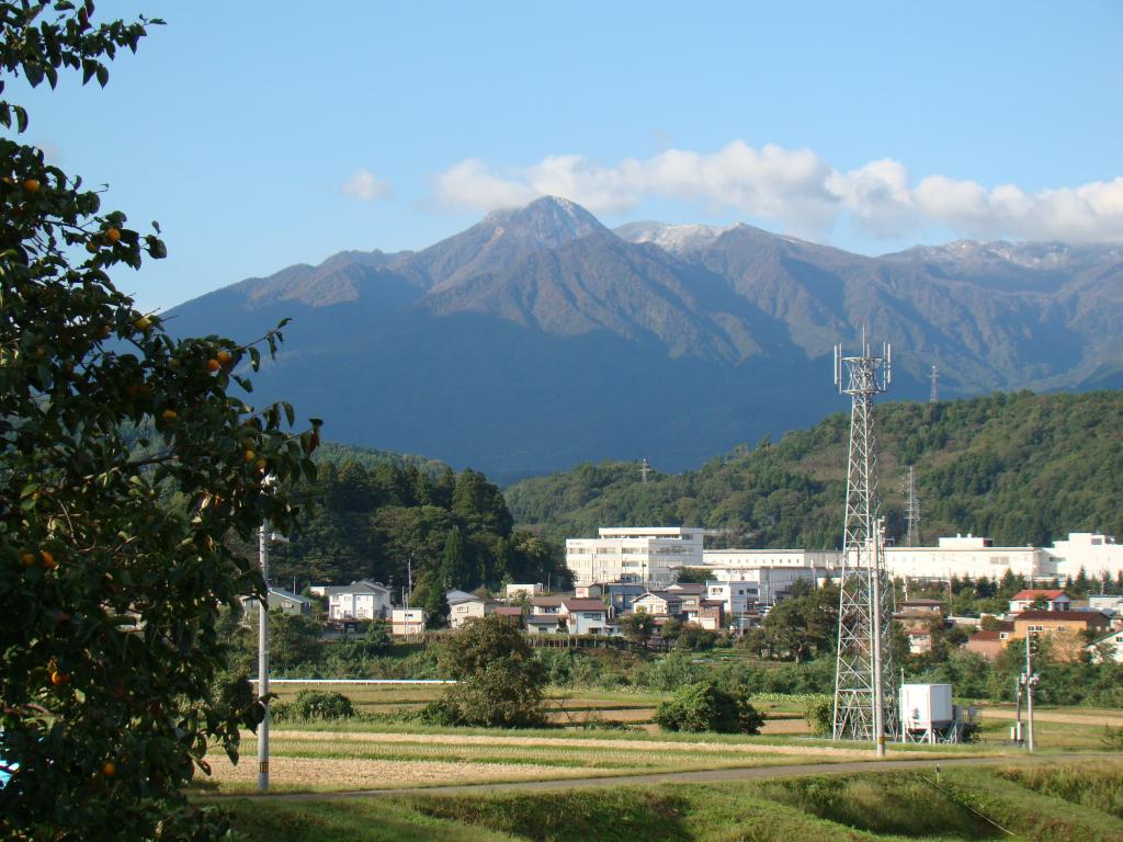 妙高山に初冠雪