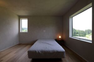 飾らずシンプルに、自然の中で暮らす心地よい家